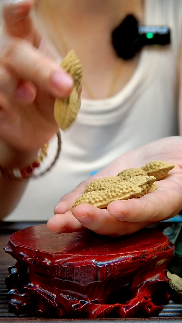 宜兴紫砂手工花生
