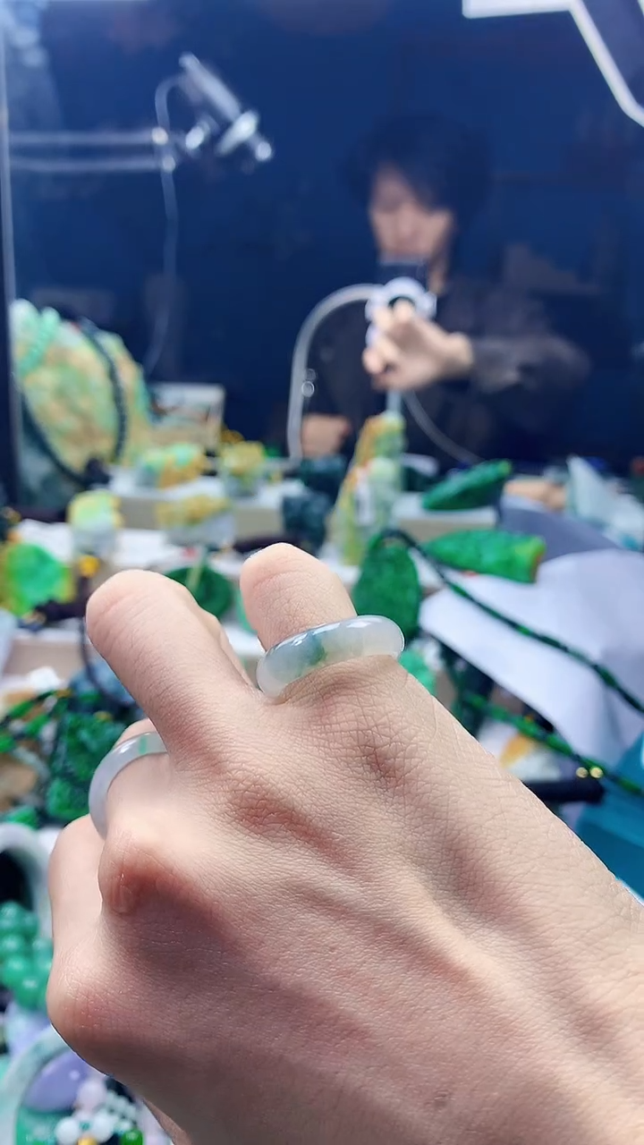 颈饰未镶嵌翡翠天然缅甸a货翡翠