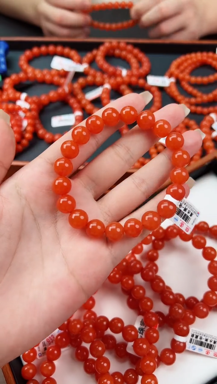 【闪购商品】南红玛瑙手串未镶嵌滴水洞亮光高高品10+一条