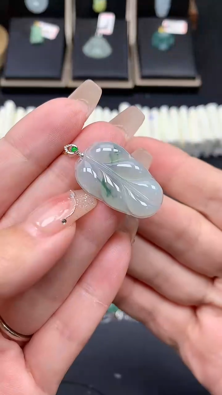 【闪购商品】翡翠吊坠(不含链)18K金镶嵌MS142024