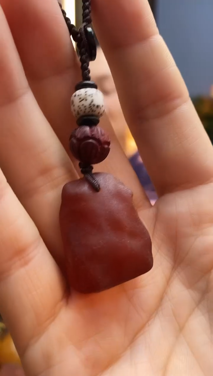 琥珀颈饰未镶嵌挂件