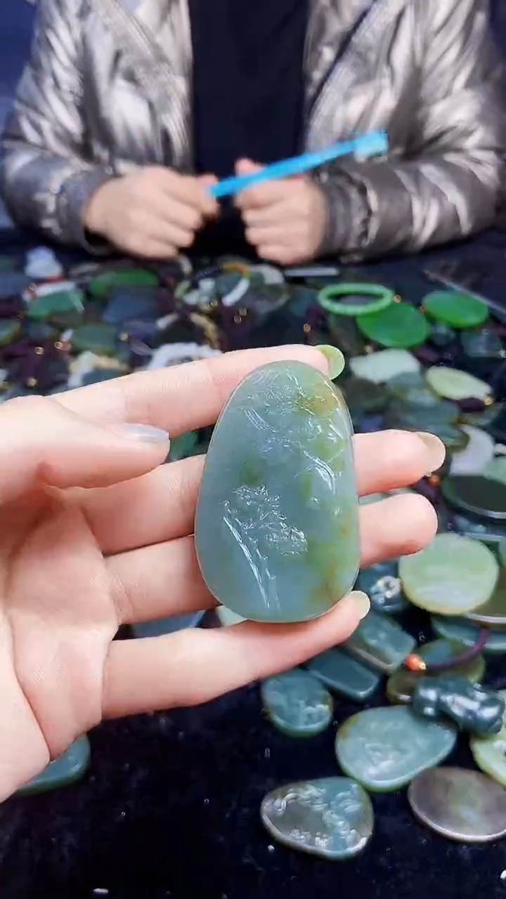 颈饰未镶嵌和田玉1