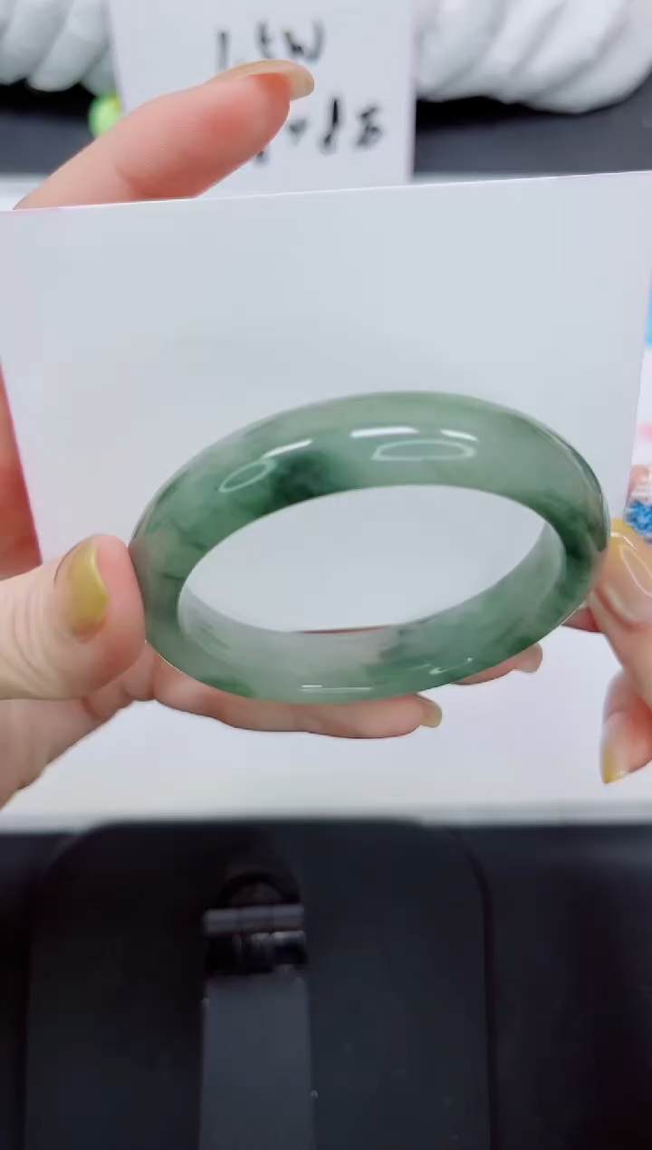 石英质玉手镯未镶嵌87