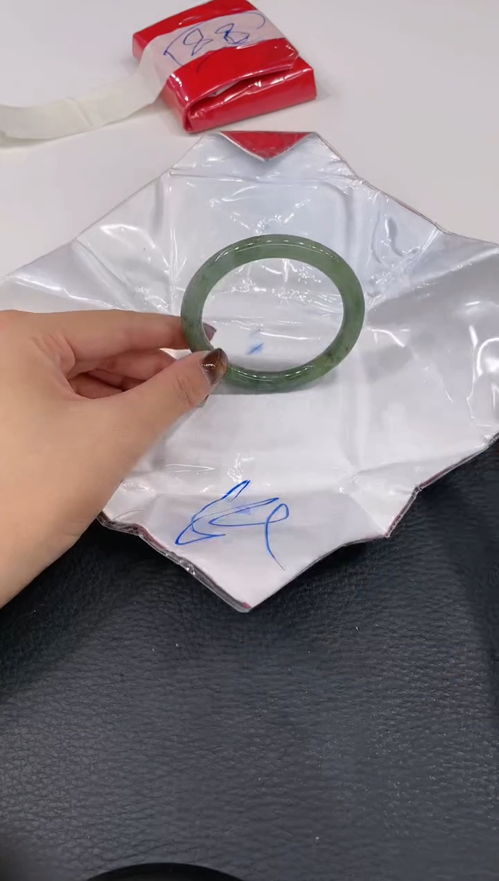 【闪购商品】翡翠手镯未镶嵌手镯