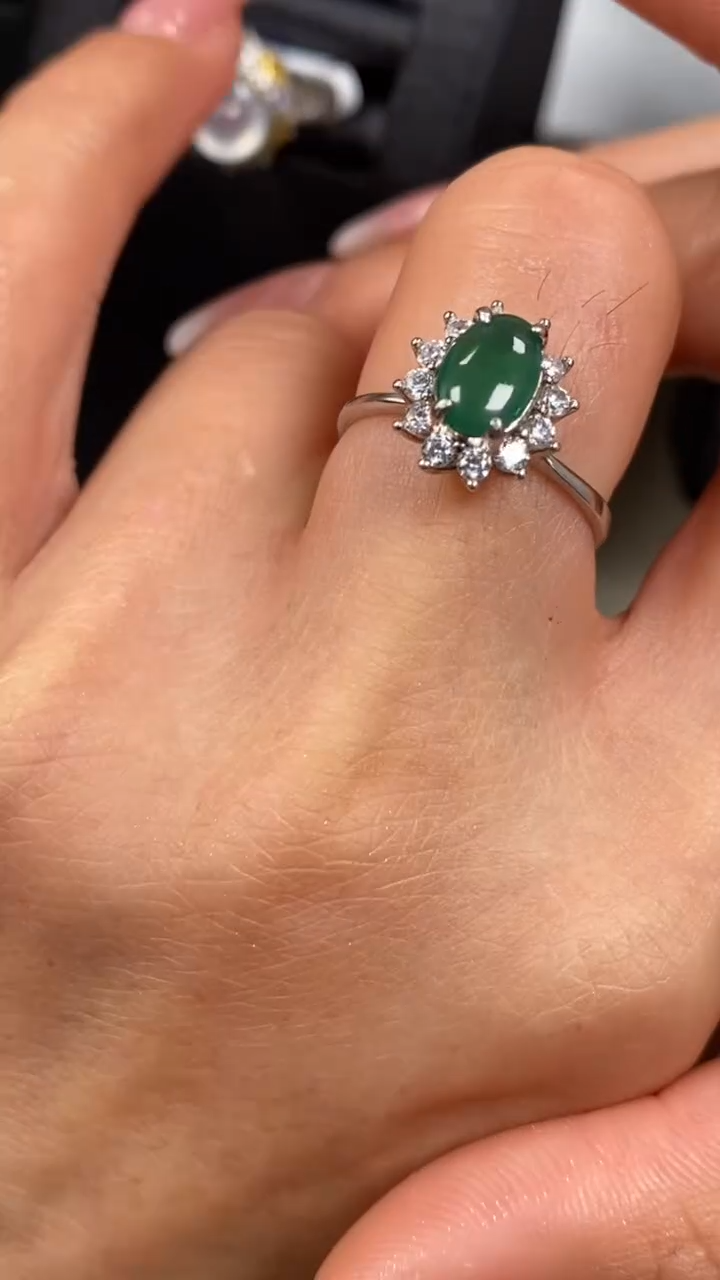 【闪购商品】翡翠戒指银S925镶嵌7708