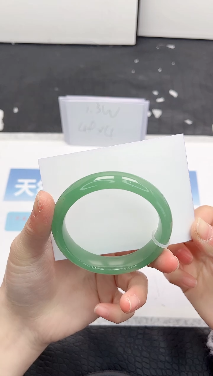 【闪购商品】石英质玉手镯未镶嵌287-52.9