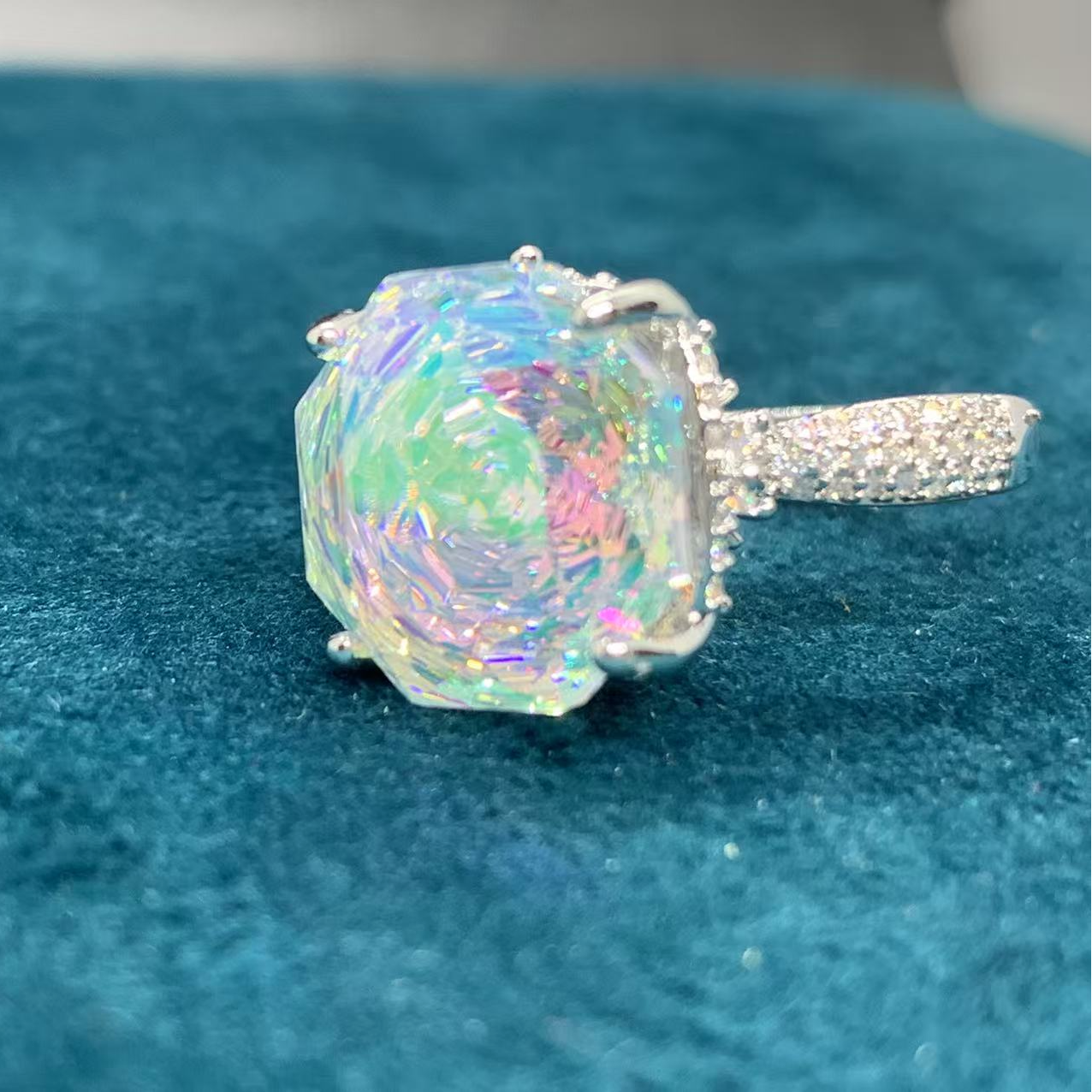 【南非库里南】NFKLN 高端奢华定制 玫瑰白色戒指 405