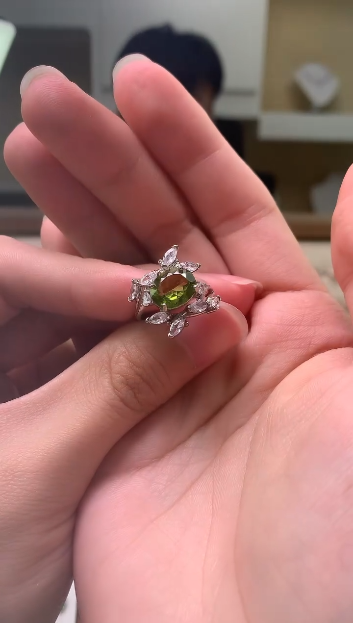 橄榄石戒指银S925镶嵌1***150-8