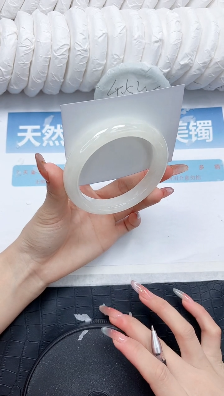 和田玉手镯未镶嵌372-58