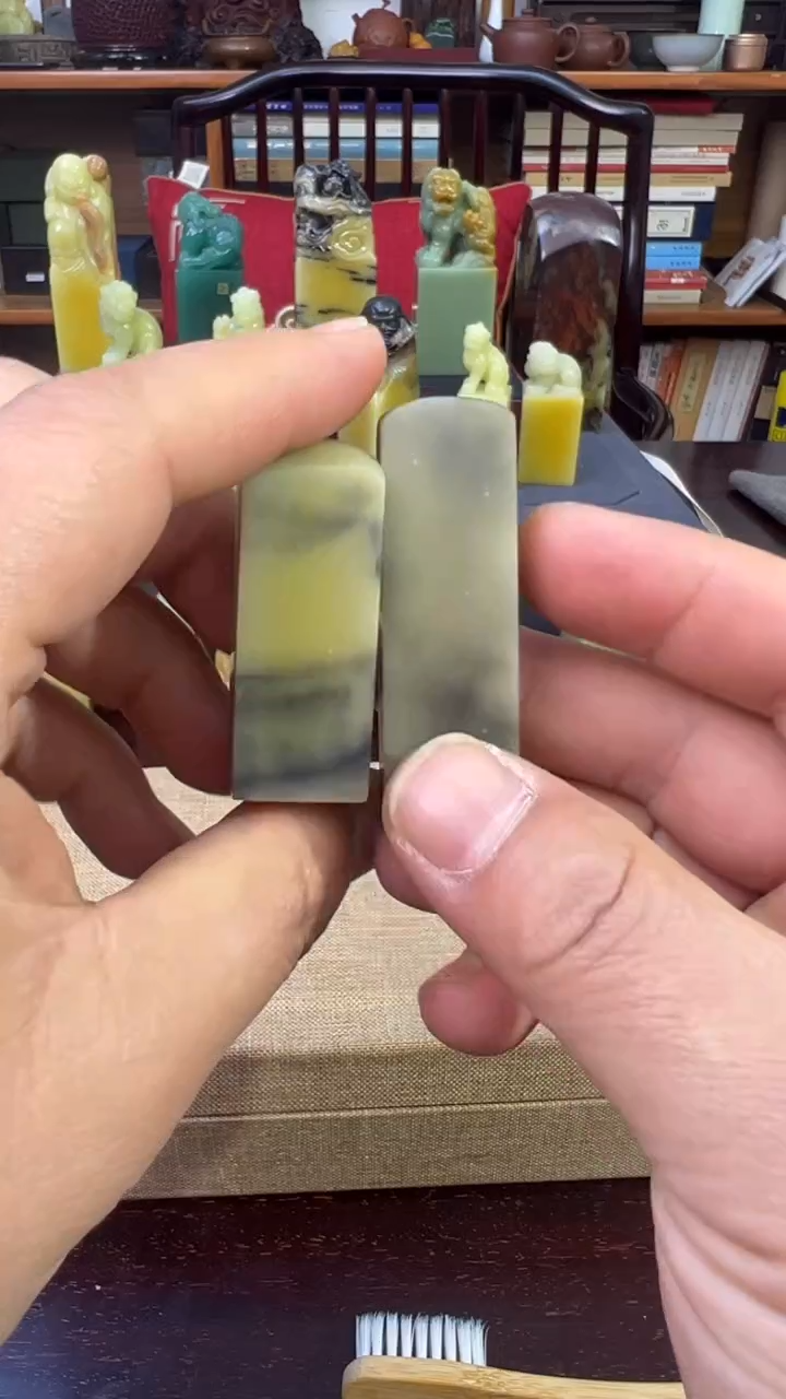 【闪购商品】青田石墨韵菜花素章