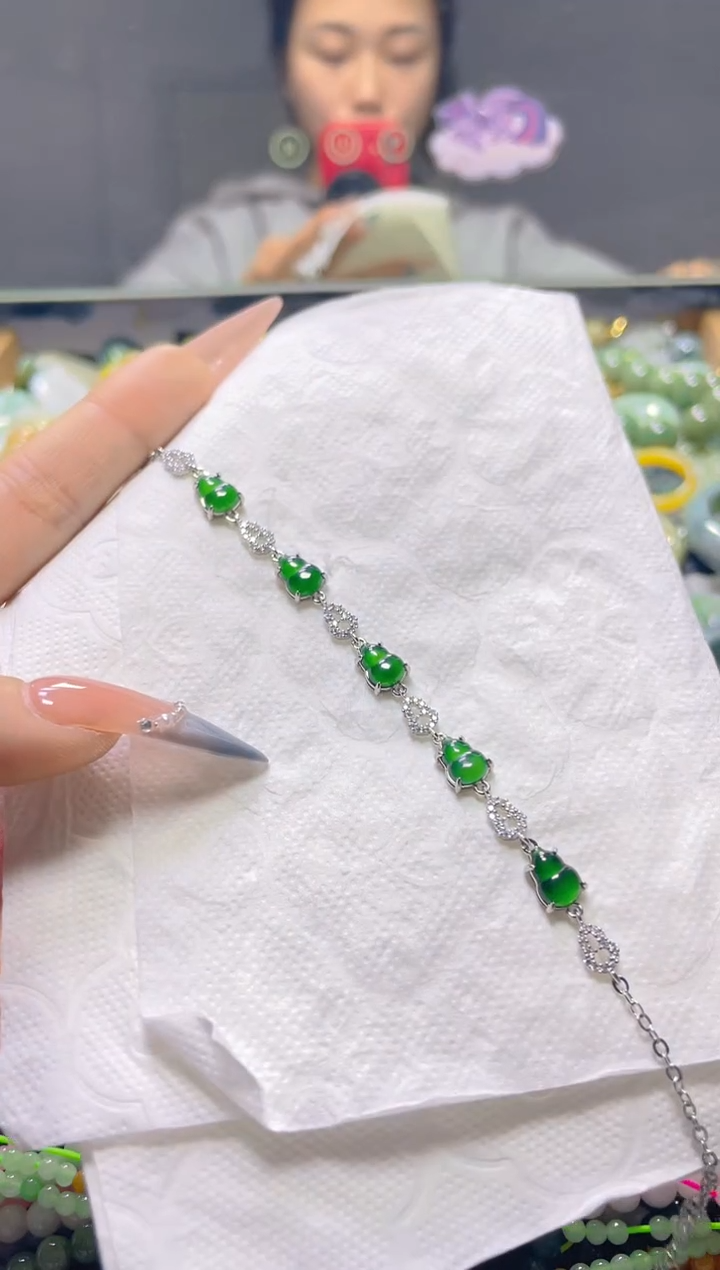 颈饰未镶嵌翡翠/F/翡翠A货，一件也是批发价