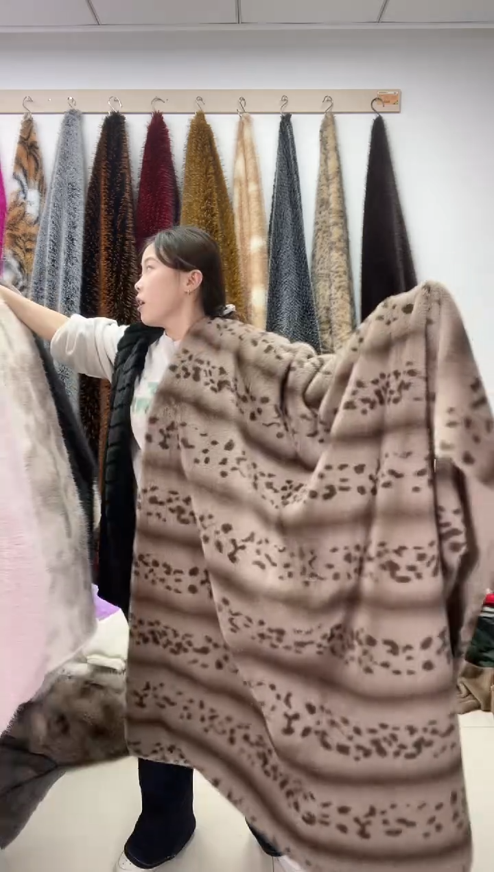 狐狸毛B74，尺寸1.8*2