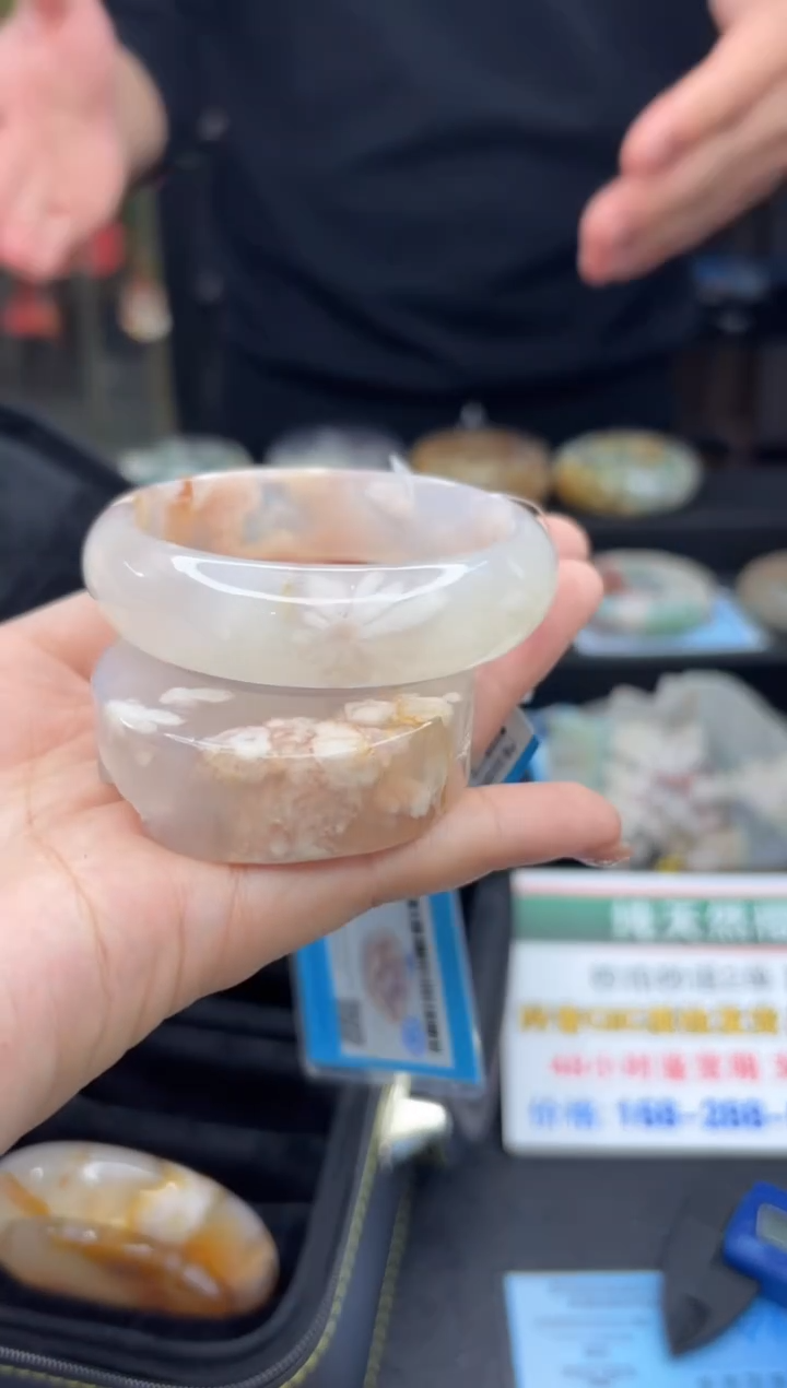 【闪购商品】石英质玉手镯未镶嵌775（53圈赠送镯心）