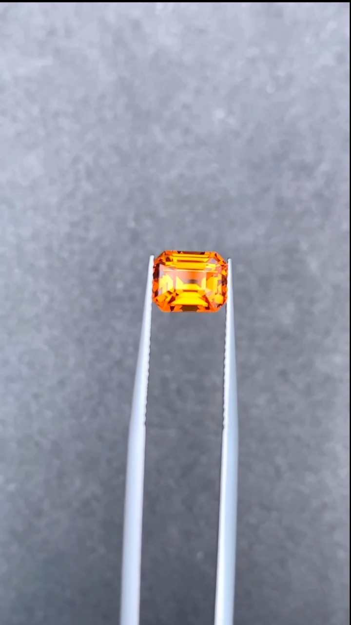 【闪购商品】石榴石（芬达石）裸石未镶嵌3.03克拉