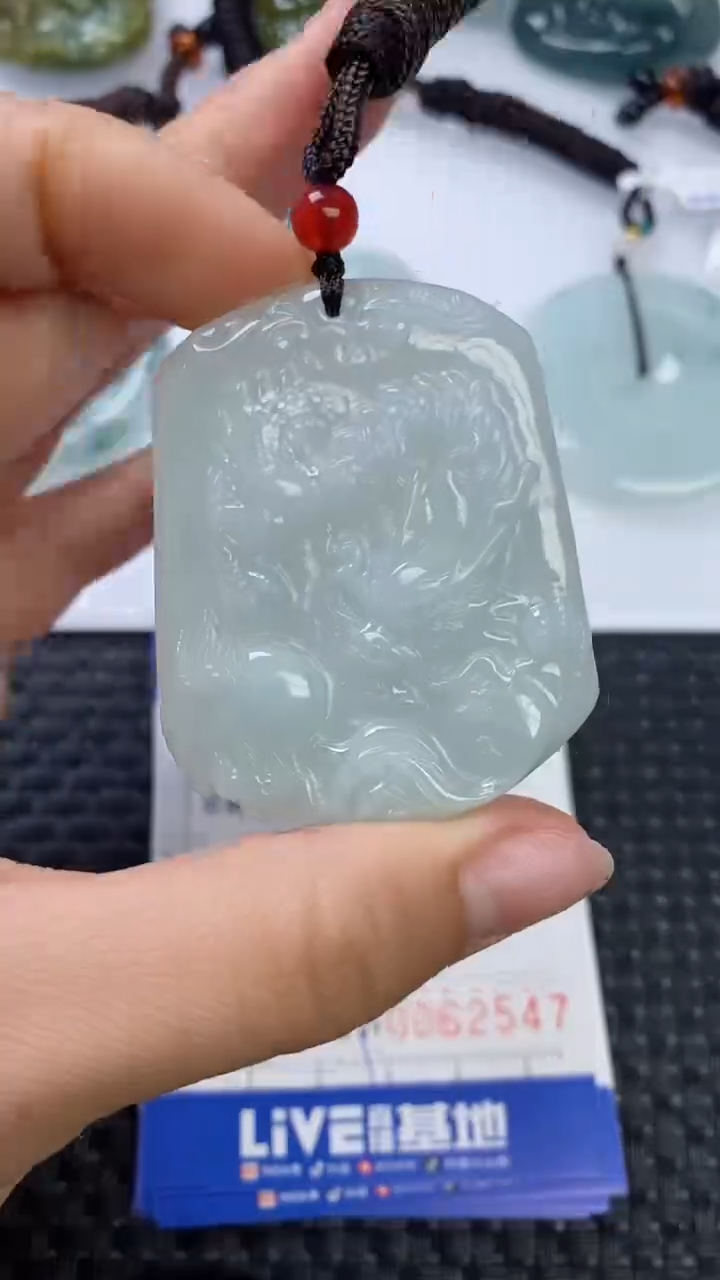【闪购商品】翡翠颈饰未镶嵌111111111111111111