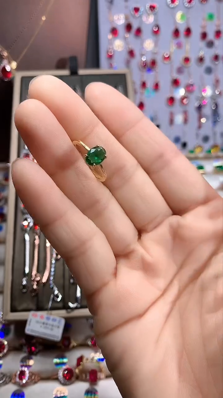 【闪购商品】透辉石戒指银S925镶嵌金色6.8