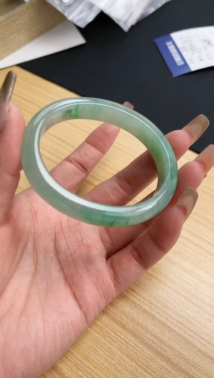 【闪购商品】翡翠手镯未镶嵌手镯
