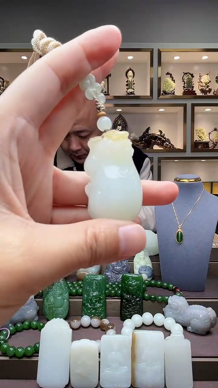 【闪购商品】和田玉颈饰未镶嵌苏