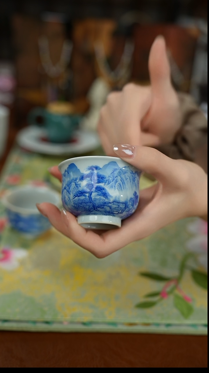 景德镇手工手绘青花主人杯