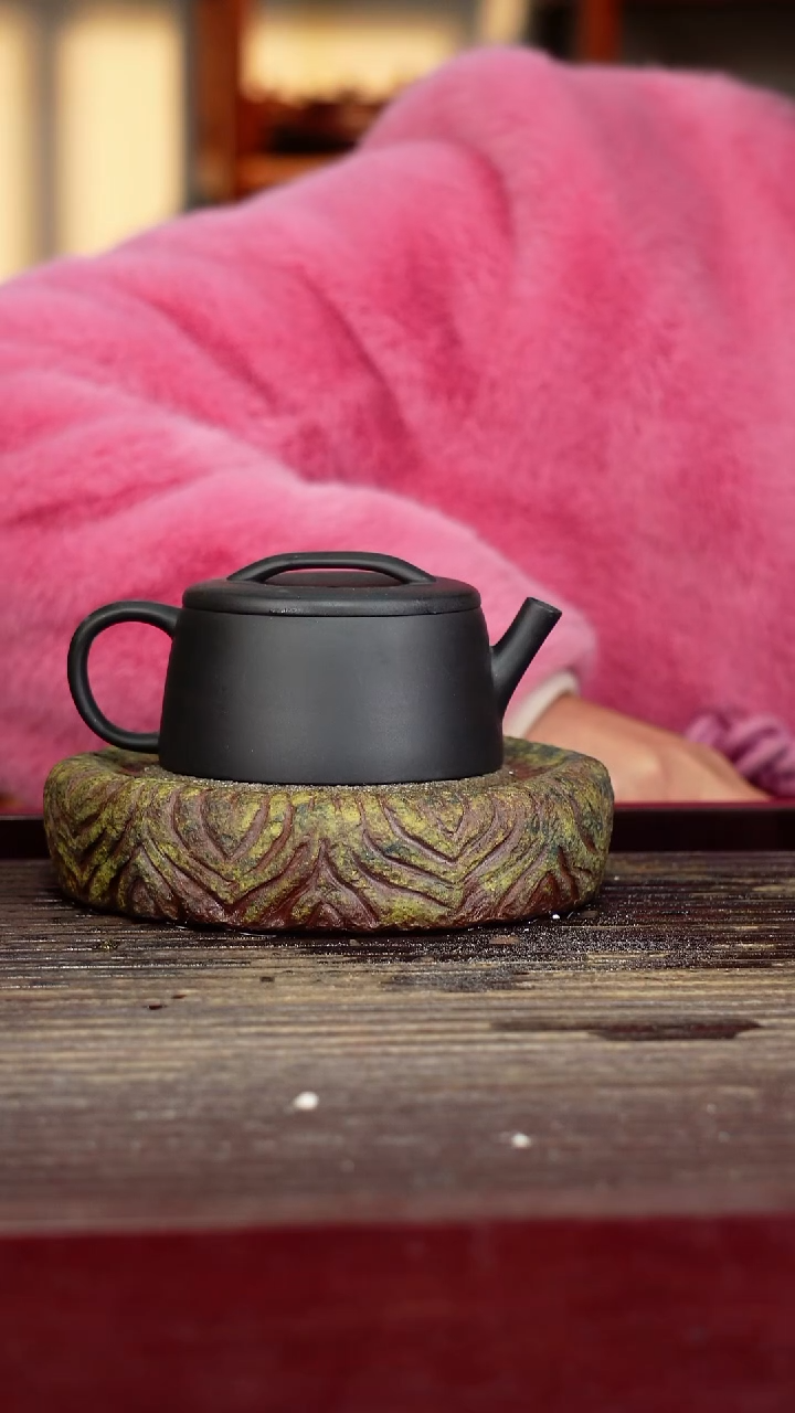 宜兴原矿紫砂壶茶壶宜兴原矿紫砂壶茶壶150C