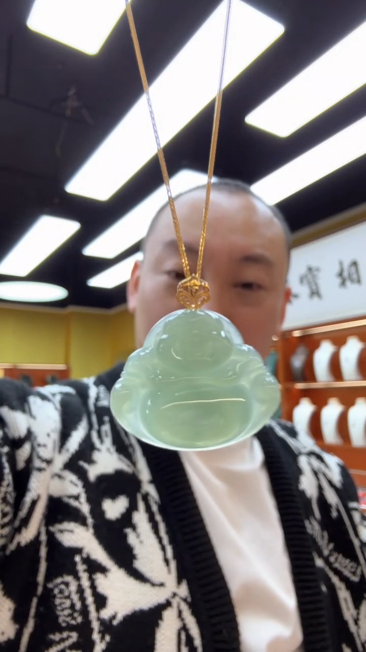 【闪购商品】翡翠挂件18K金镶嵌A货翡翠多样性金镶钻飘绿底佛公