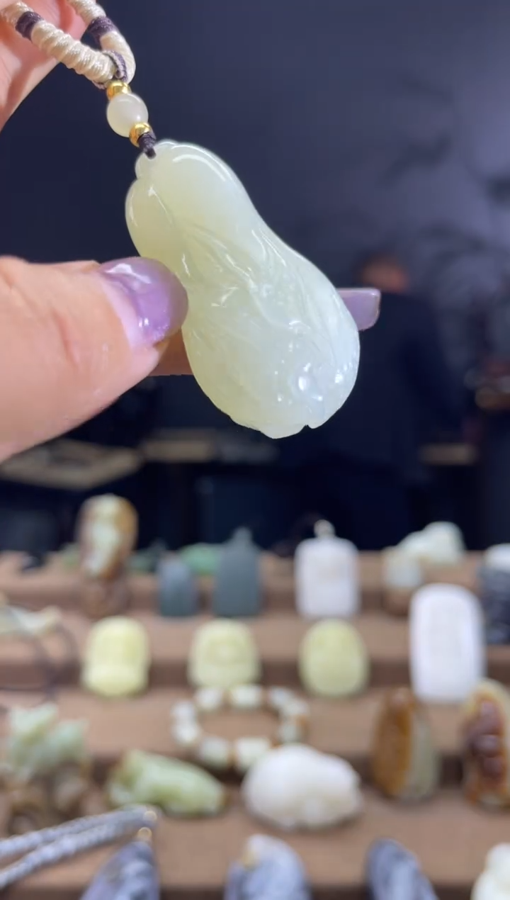 颈饰未镶嵌和田玉1