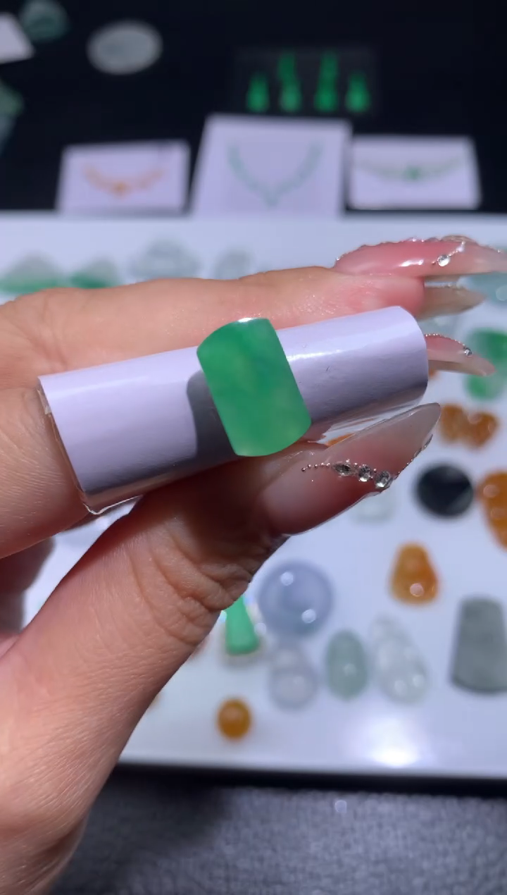 【闪购商品】定制翡翠未镶嵌毛货