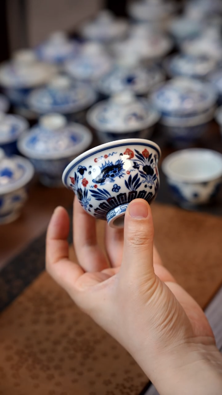 【闪购商品】釉里红鱼藻杯111111111