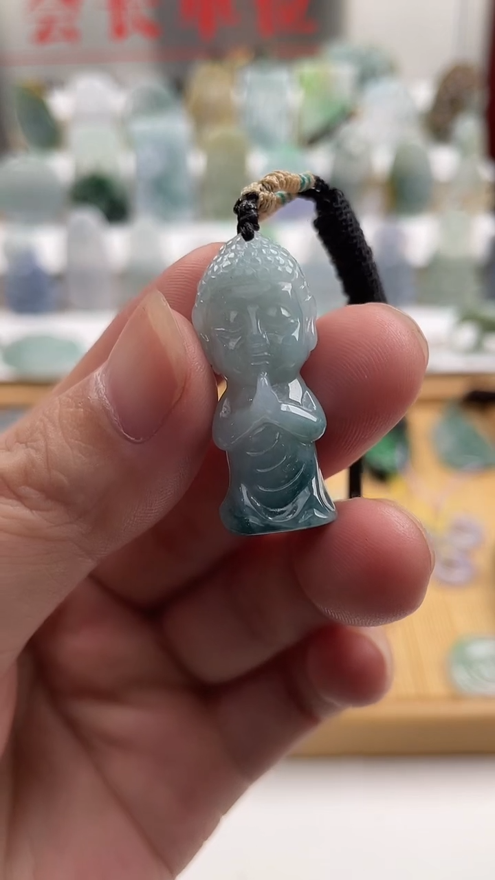 【闪购商品】翡翠吊坠(赠链)未镶嵌天然A货缅甸翡翠宝宝佛吊坠