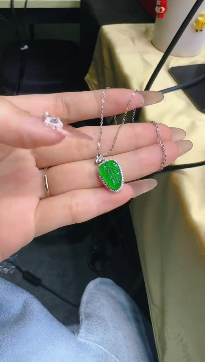 【闪购商品】翡翠颈饰18K金镶嵌【SG】0118010