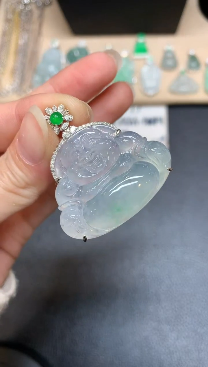 【闪购商品】翡翠颈饰18K金镶嵌佛公【无服务费