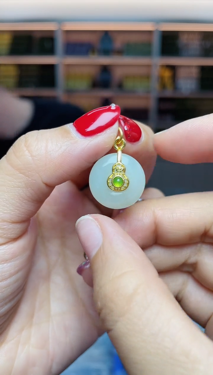 【闪购商品】和田玉·未镶嵌多样性发一件