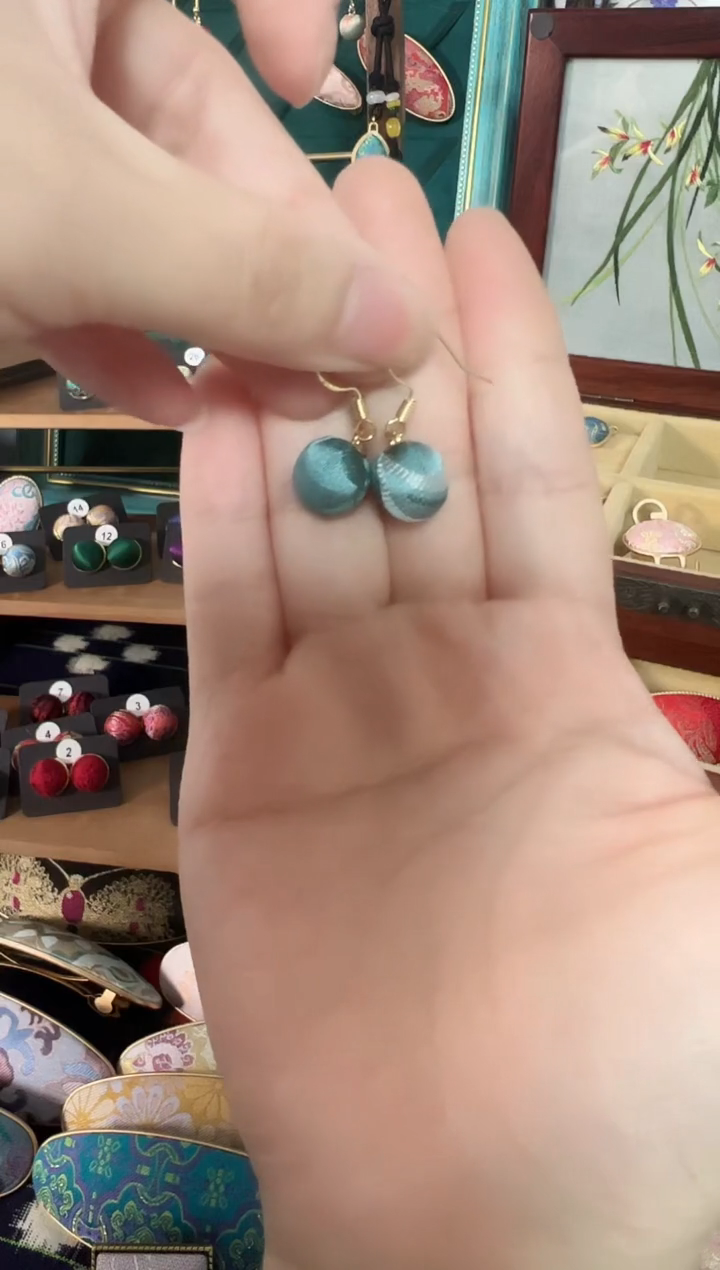 【闪购商品】【一物一拍初五发】上久楷花卉耳坠一对