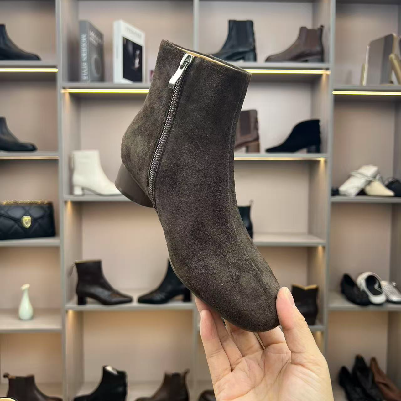 3CM-羊皮法式瘦瘦靴保暖秋冬圆头短靴女靴2025洋气绒面法式女靴