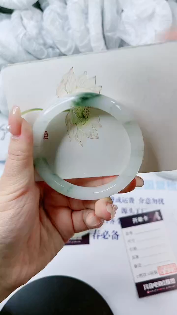 【闪购商品】石英质玉手镯未镶嵌0061959110-多样性发货