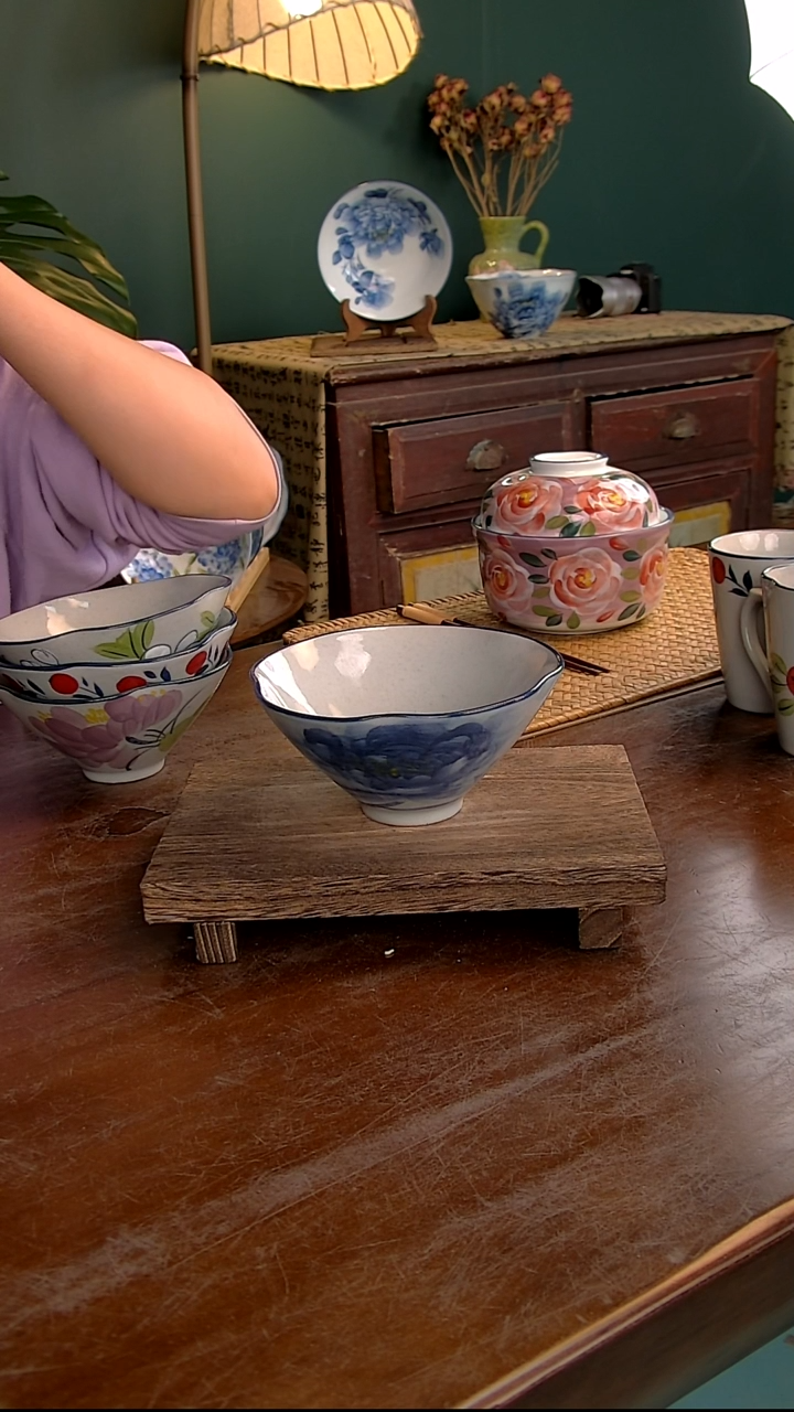 瓷片5.7英寸花口碗-青花牡丹