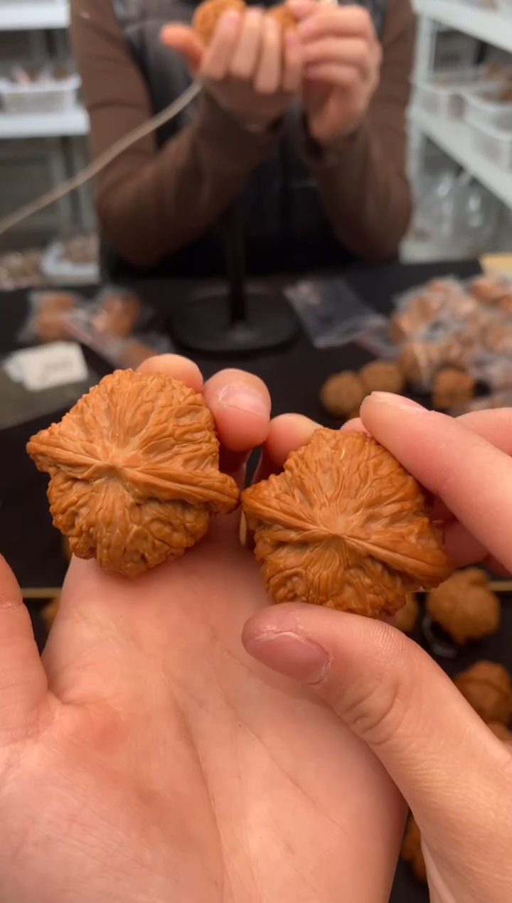 【闪购商品】文玩核桃把件山地磨41-t543