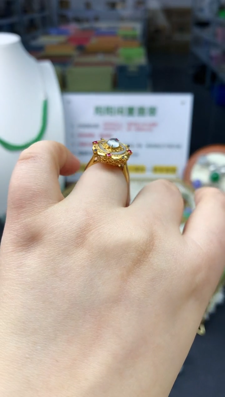 【闪购商品】翡翠颈饰18K金镶嵌翡翠戒指|不退不换