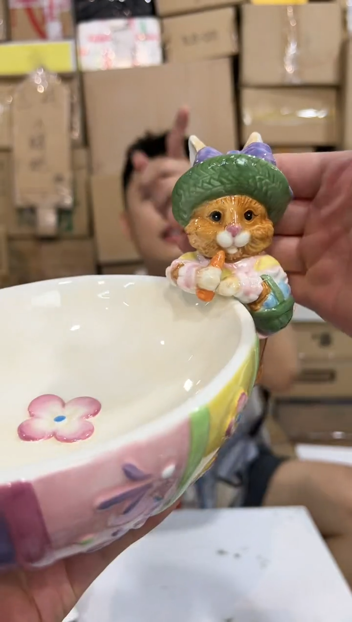 瓷片紫色原盒兔子碗