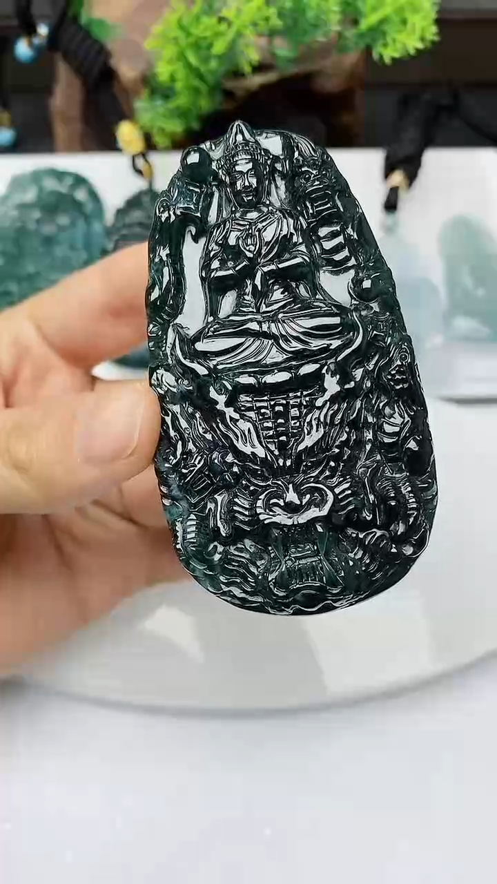 【闪购商品】翡翠颈饰未镶嵌