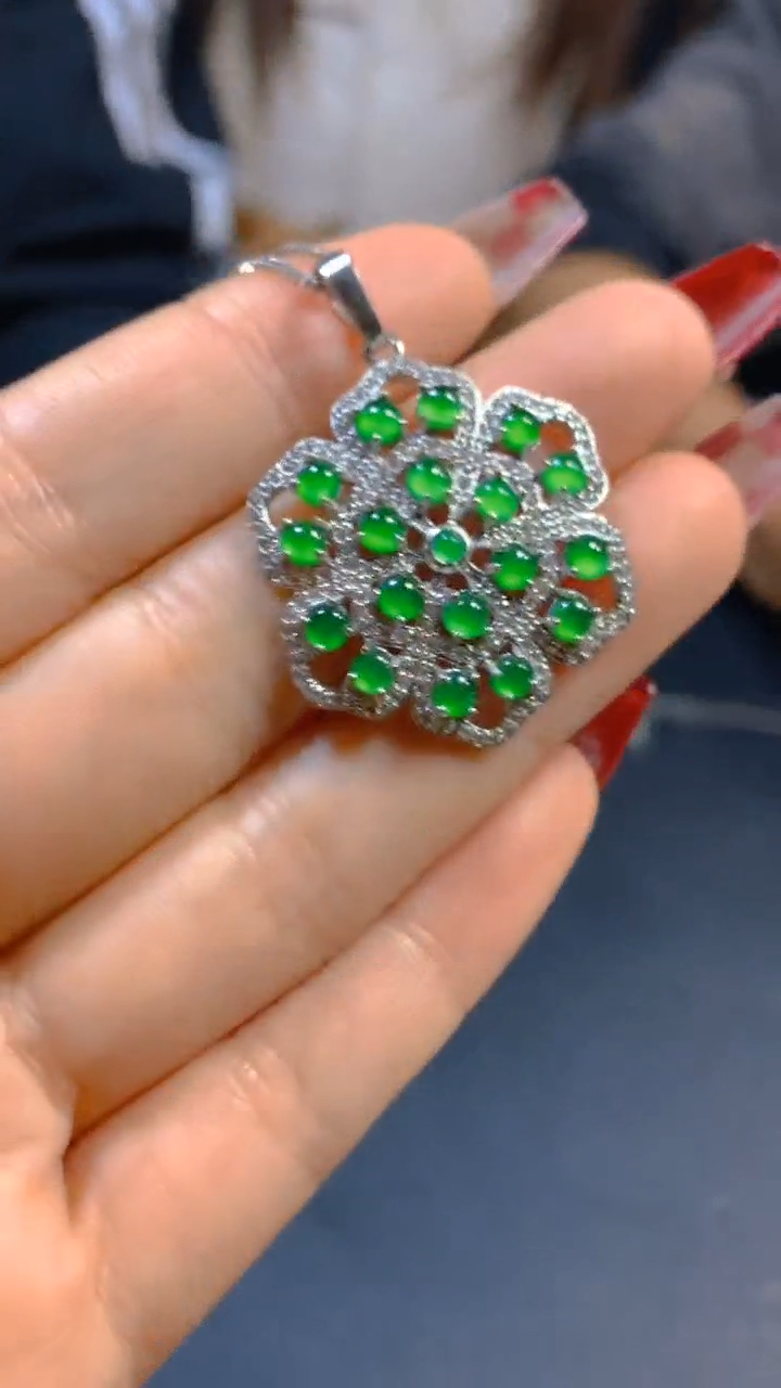 【闪购商品】翡翠吊坠(赠链)未镶嵌0531704027多样性发一