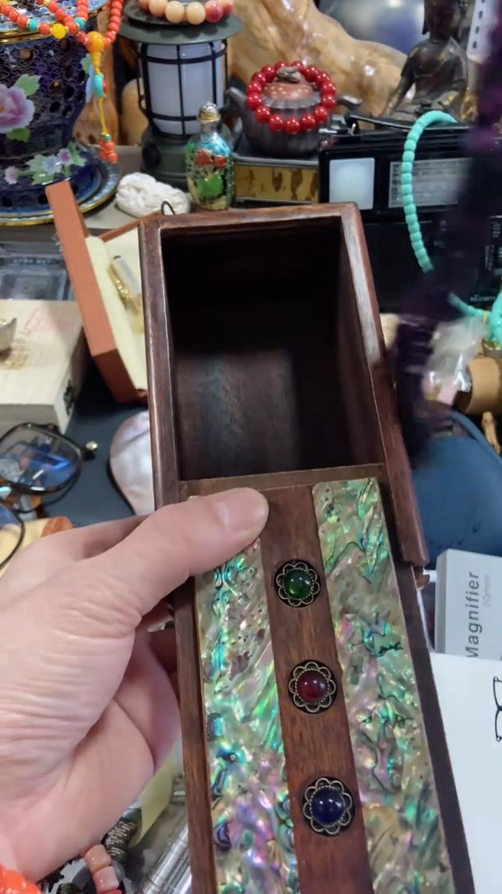 【闪购商品】瓷片闪购商品     如图所示