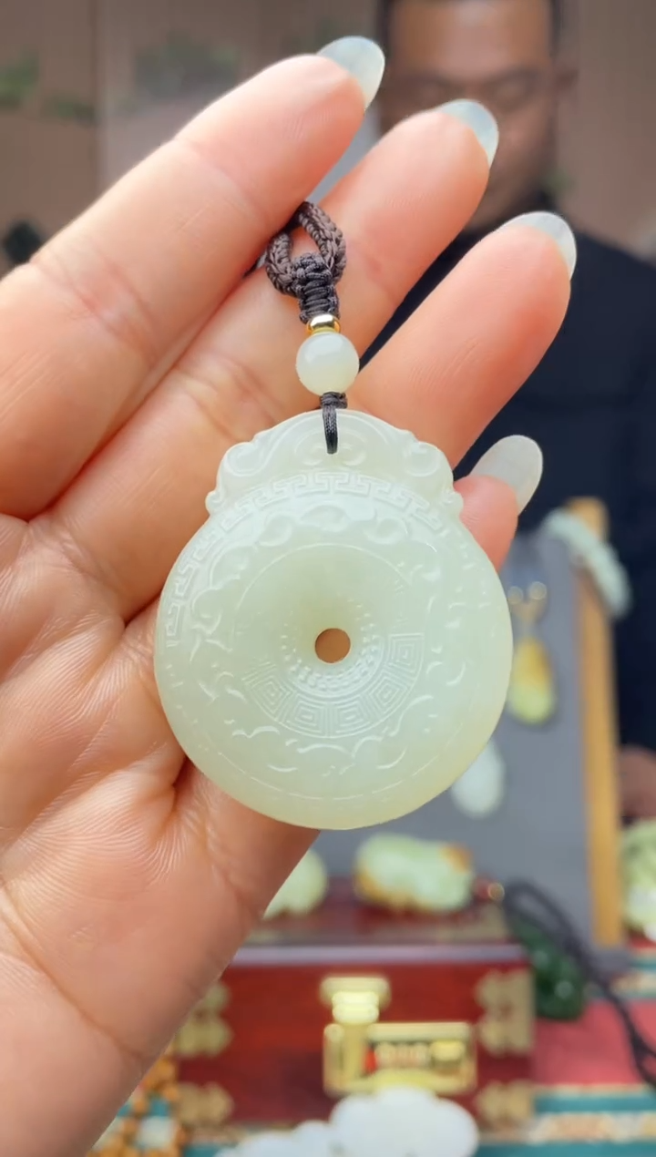 颈饰未镶嵌和田玉拍一发一