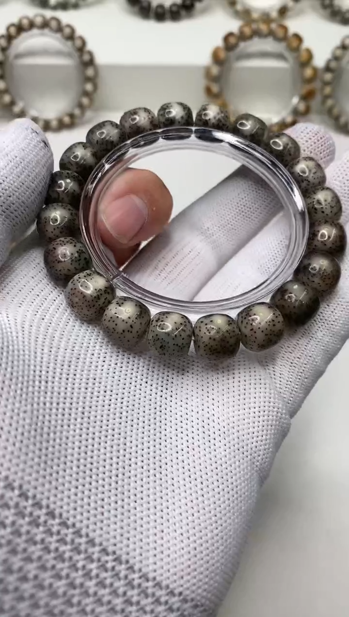 手串星月菩提129     b4