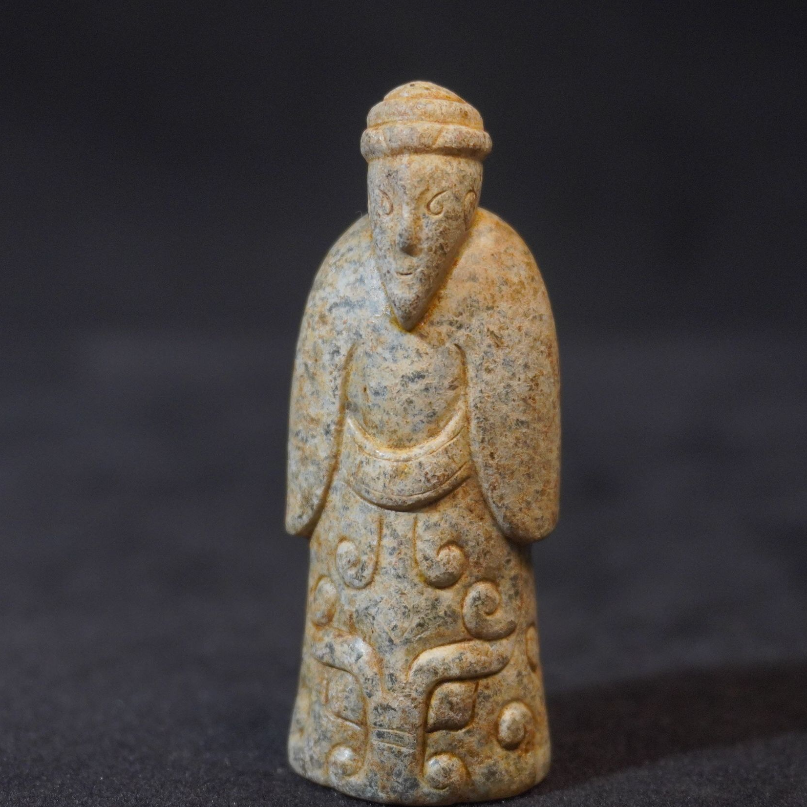 2SC51 明 和田玉人物摆件