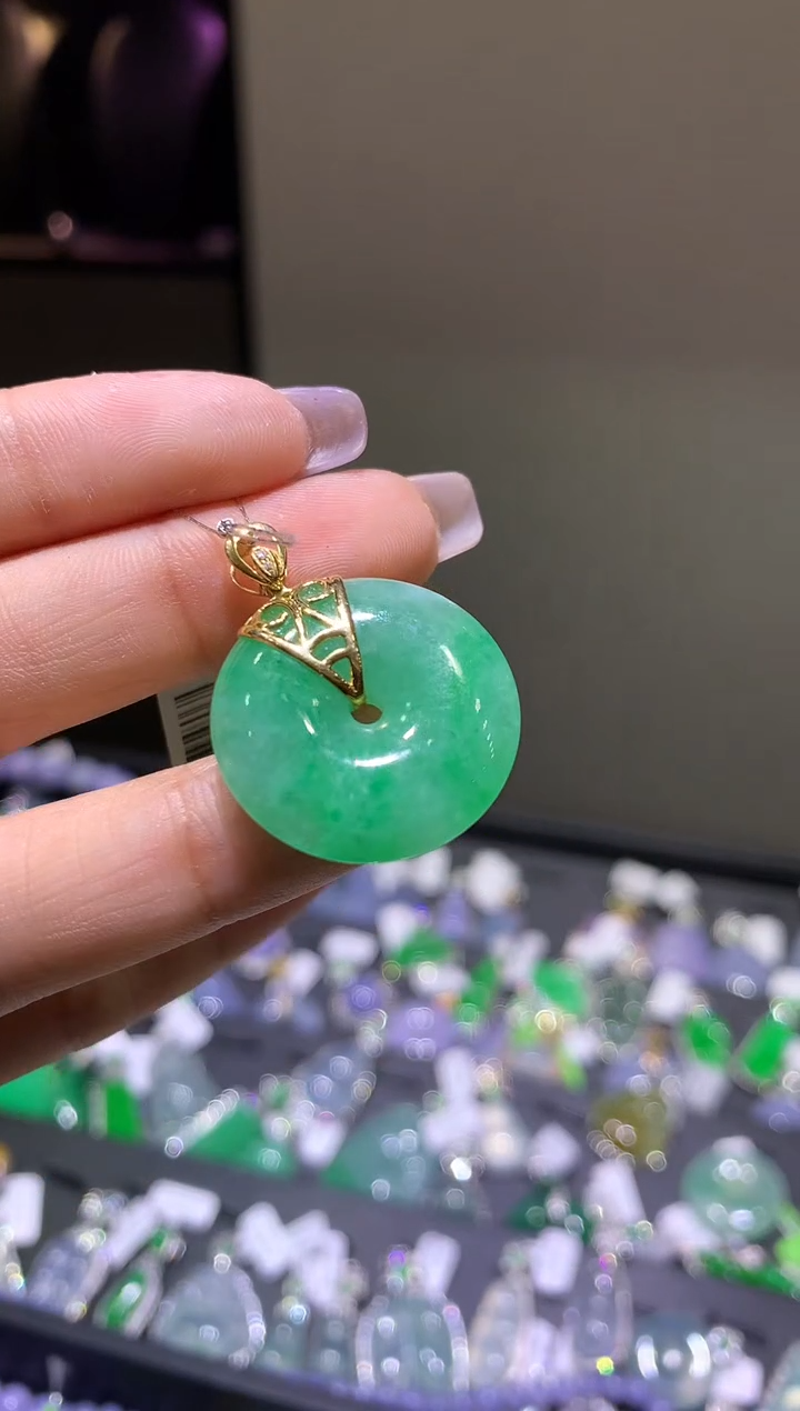 翡翠18K金镶嵌吊坠(不含链)扣子