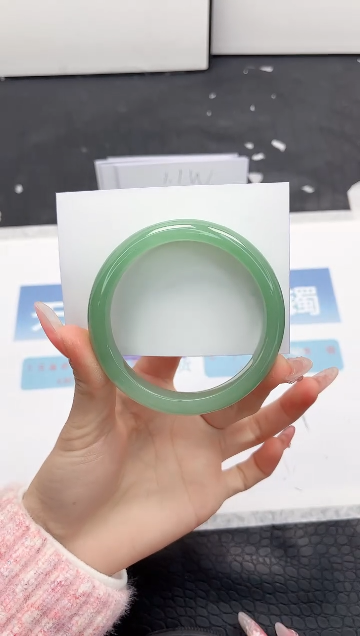 【闪购商品】石英质玉手镯未镶嵌273-59