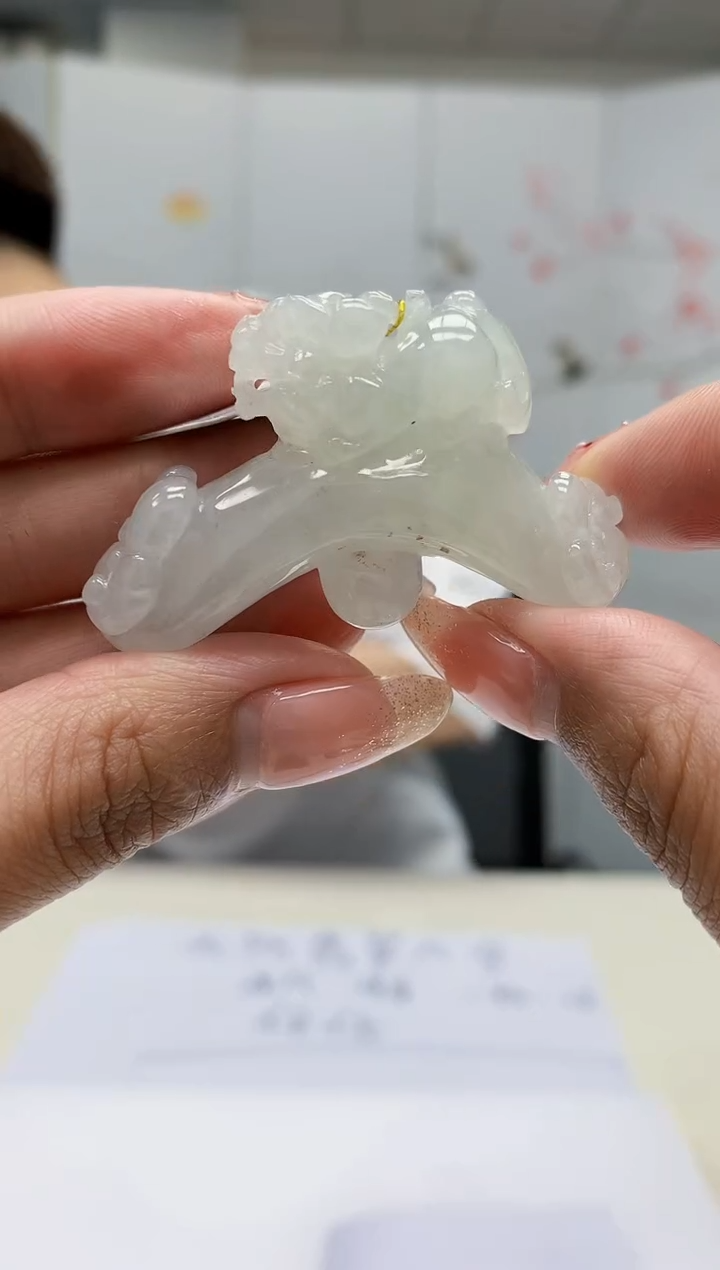 【闪购商品】定制翡翠未镶嵌4868MM-毛货挂件191