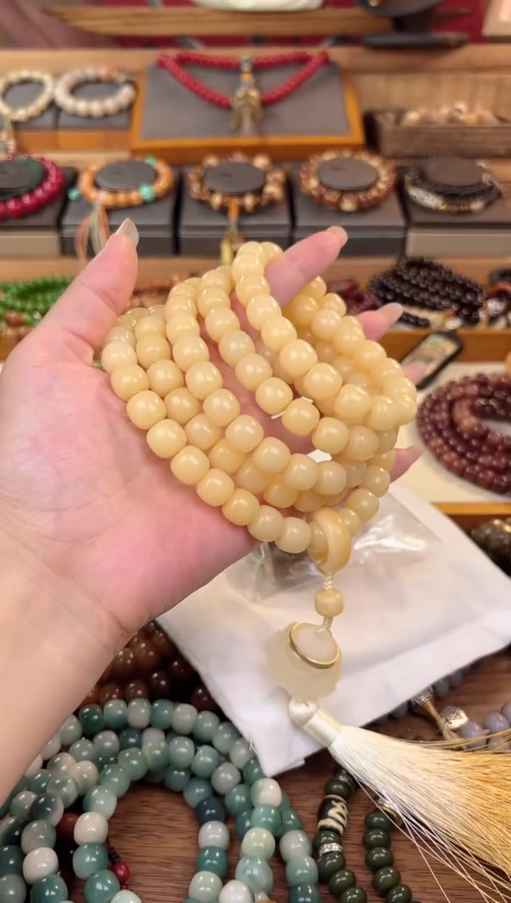 【闪购商品】菩提根/象牙果手串奶黄流苏款108颗+3香10*11mm