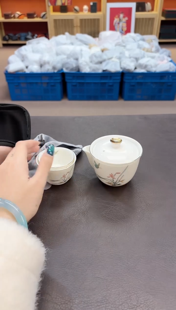 【闪购商品】摆件瓷SC1111111111111